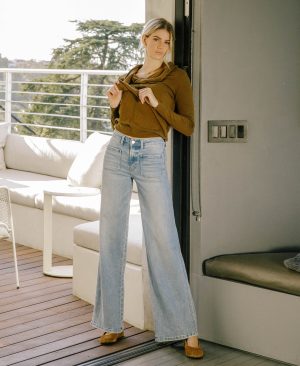 Apus – High Rise Patch Pocket Wide Leg Jeans